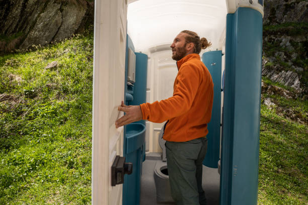 Best Portable toilet rental cost  in Holland, TX
